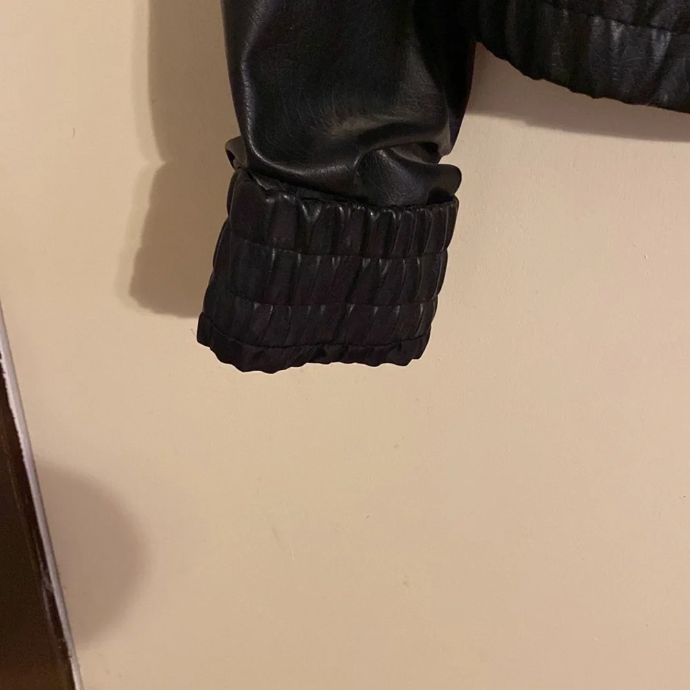 Jacket - Picture 4 of 6